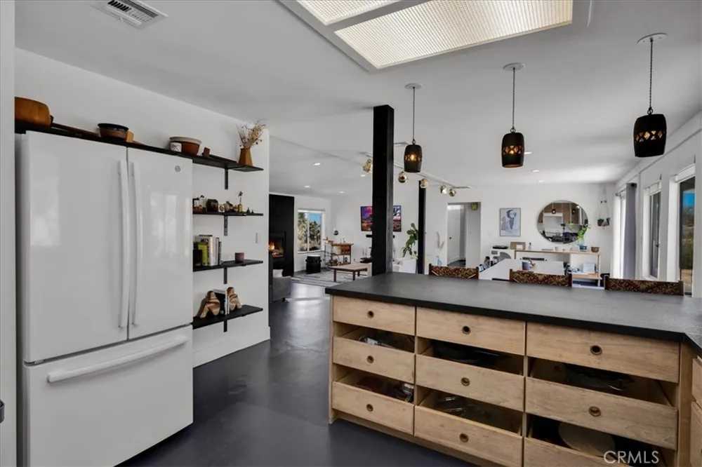 60313 Pueblo Trail Joshua Tree, CA 92252
