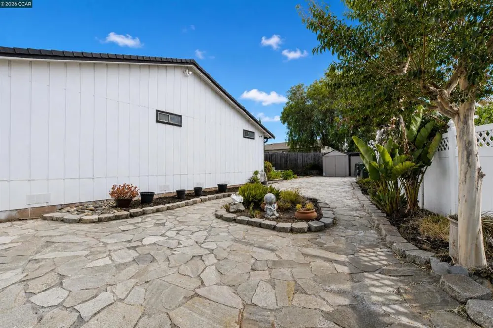 1904 Calaveras Dr Bay Point, CA 94565