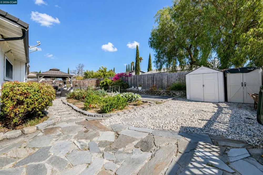 1904 Calaveras Dr Bay Point, CA 94565
