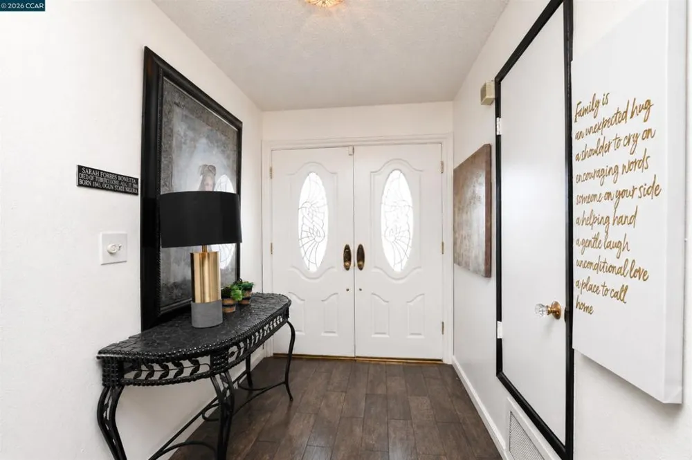 1904 Calaveras Dr Bay Point, CA 94565