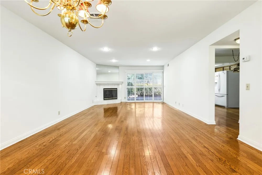 11257 Key West Avenue #3 Porter Ranch, CA 91326