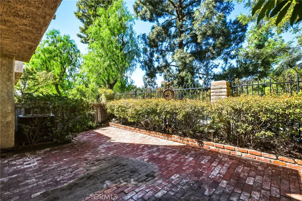 11257 Key West Avenue #3 Porter Ranch, CA 91326