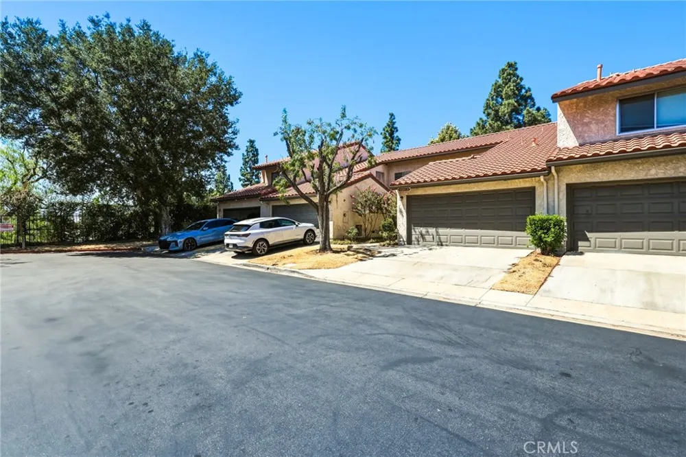 11257 Key West Avenue #3 Porter Ranch, CA 91326