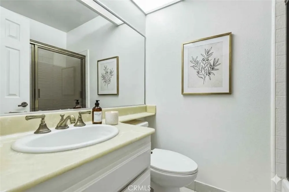 11257 Key West Avenue #3 Porter Ranch, CA 91326