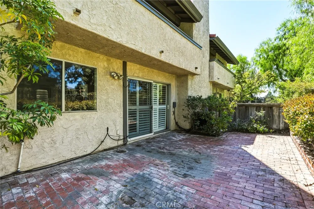 11257 Key West Avenue #3 Porter Ranch, CA 91326