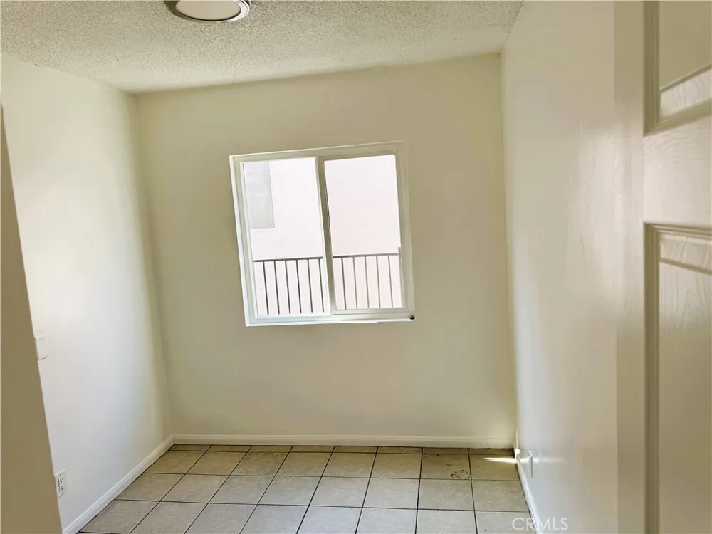2672 S Redondo Boulevard #3 Los Angeles, CA 90016