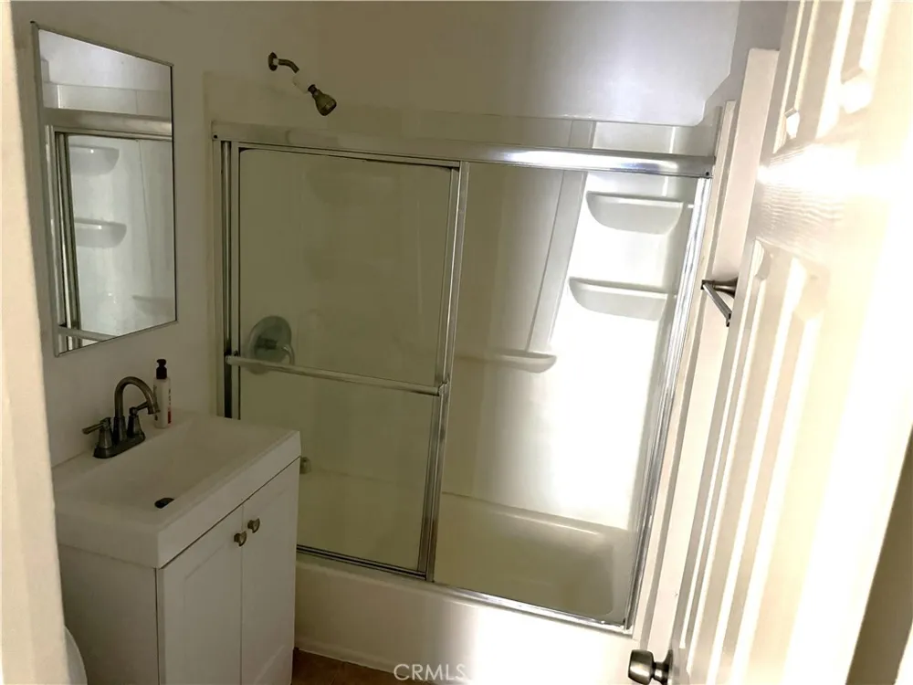 2672 S Redondo Boulevard #3 Los Angeles, CA 90016