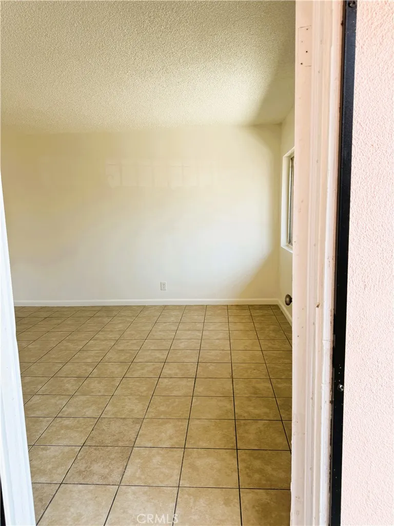 2672 S Redondo Boulevard #3 Los Angeles, CA 90016