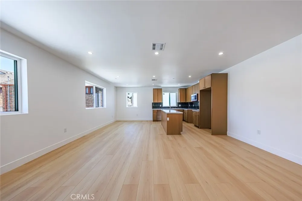 1261 Longwood Avenue #4 Los Angeles, CA 90019