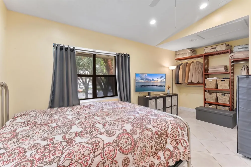 4321 CARAMBOLA CIRCLE #403-F Coconut Creek, FL 33066