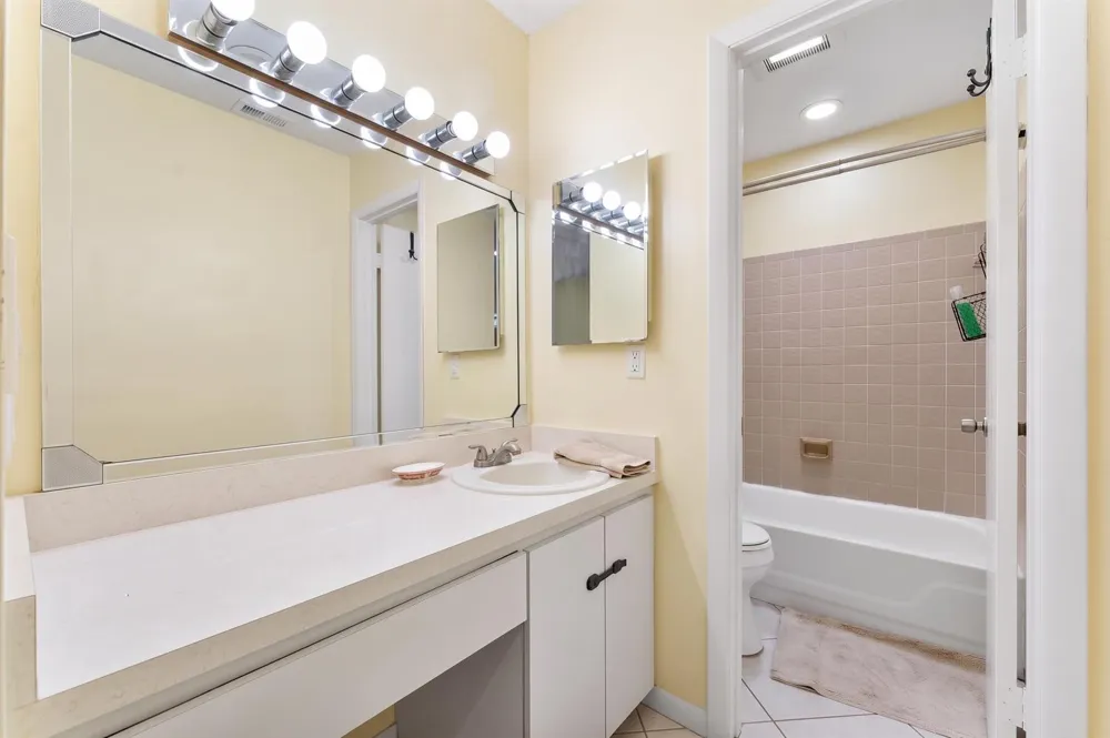 4321 CARAMBOLA CIRCLE #403-F Coconut Creek, FL 33066