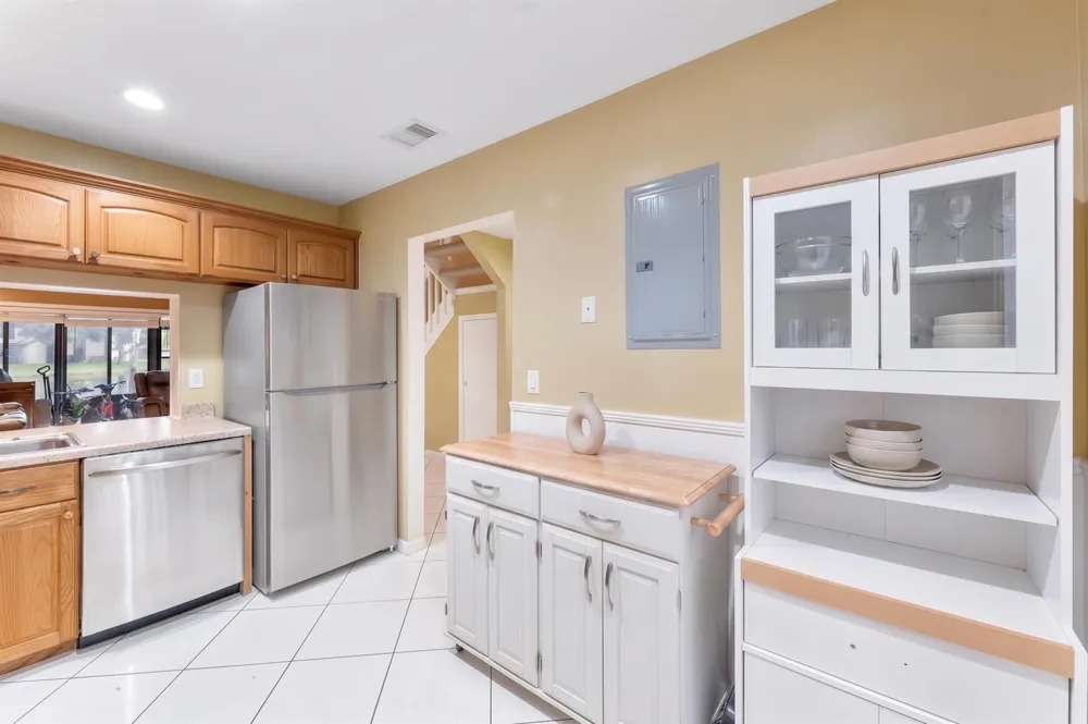 4321 CARAMBOLA CIRCLE #403-F Coconut Creek, FL 33066