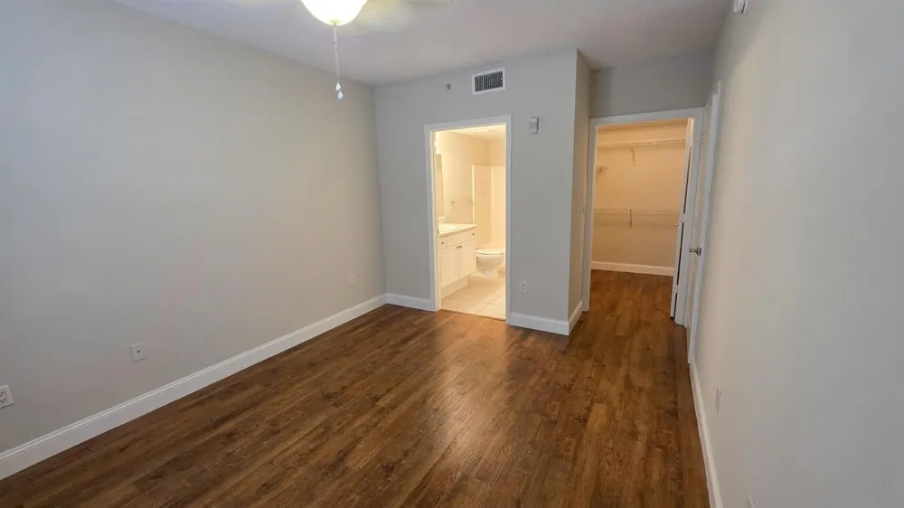 5090 FAIRWAYS CIRCLE #H105 Vero Beach, FL 32967