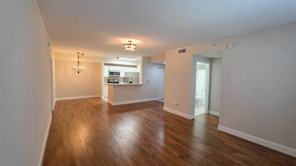 5090 FAIRWAYS CIRCLE #H105 Vero Beach, FL 32967