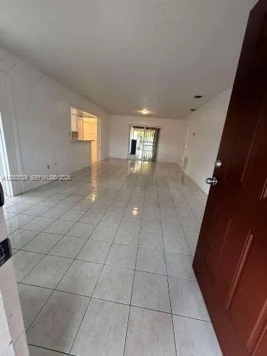 8835 SW 27th St Miami, FL 33165