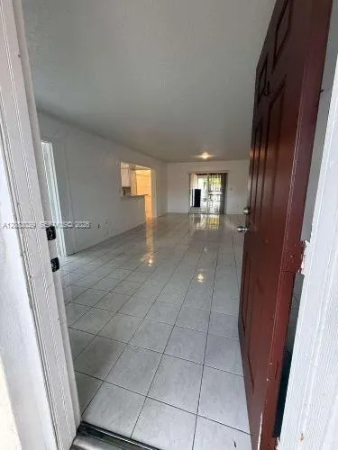 8835 SW 27th St Miami, FL 33165