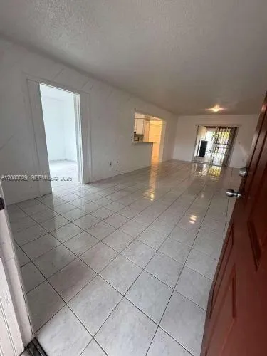 8835 SW 27th St Miami, FL 33165