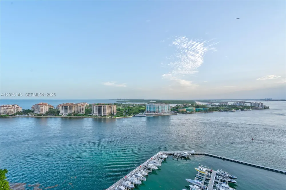 1000 S Pointe Dr #2202 Miami Beach, FL 33139