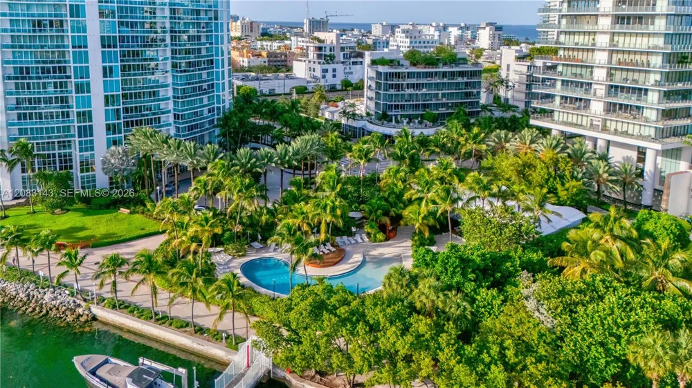 1000 S Pointe Dr #2202 Miami Beach, FL 33139