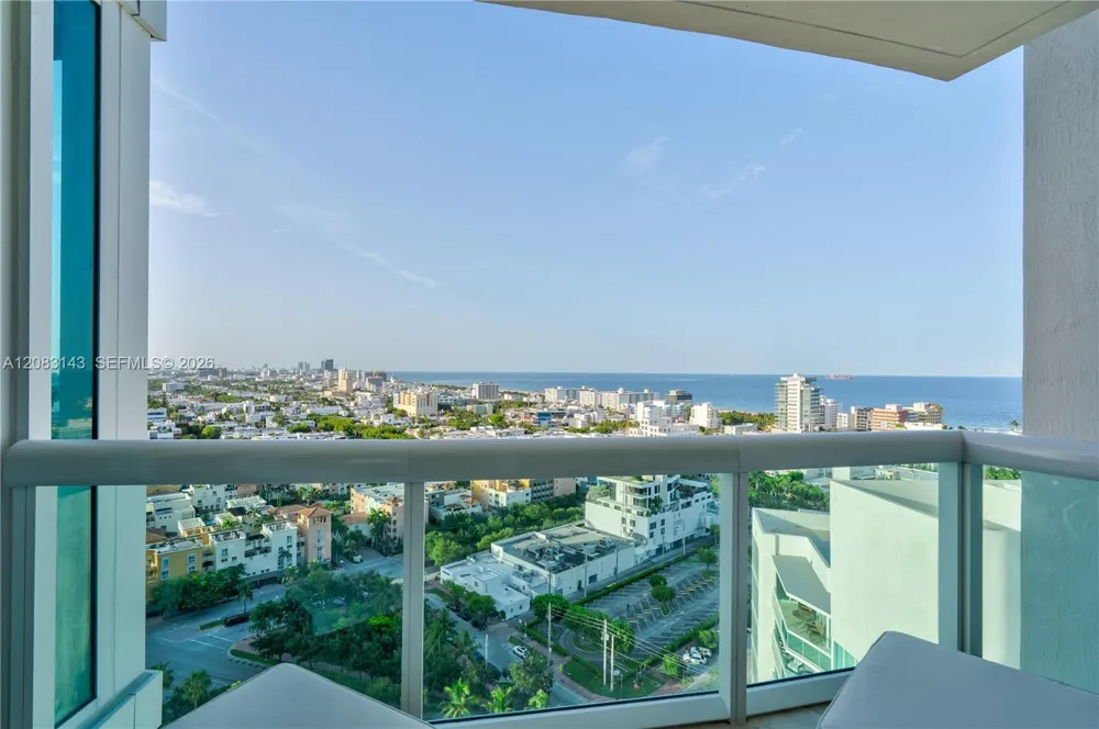 1000 S Pointe Dr #2202 Miami Beach, FL 33139