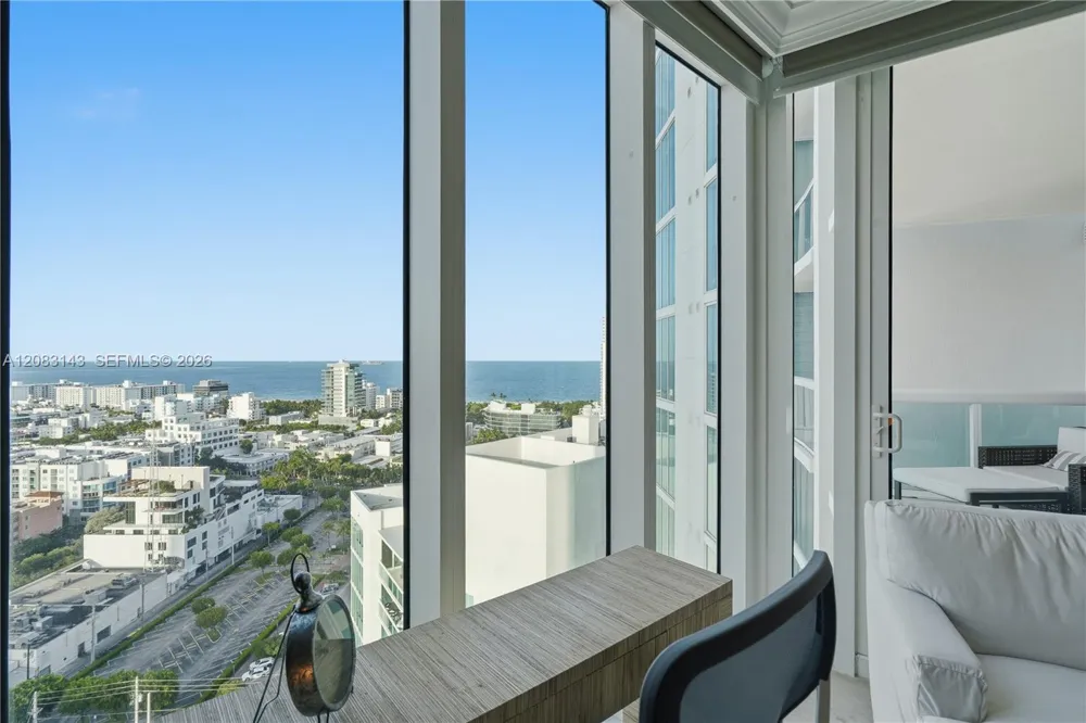 1000 S Pointe Dr #2202 Miami Beach, FL 33139
