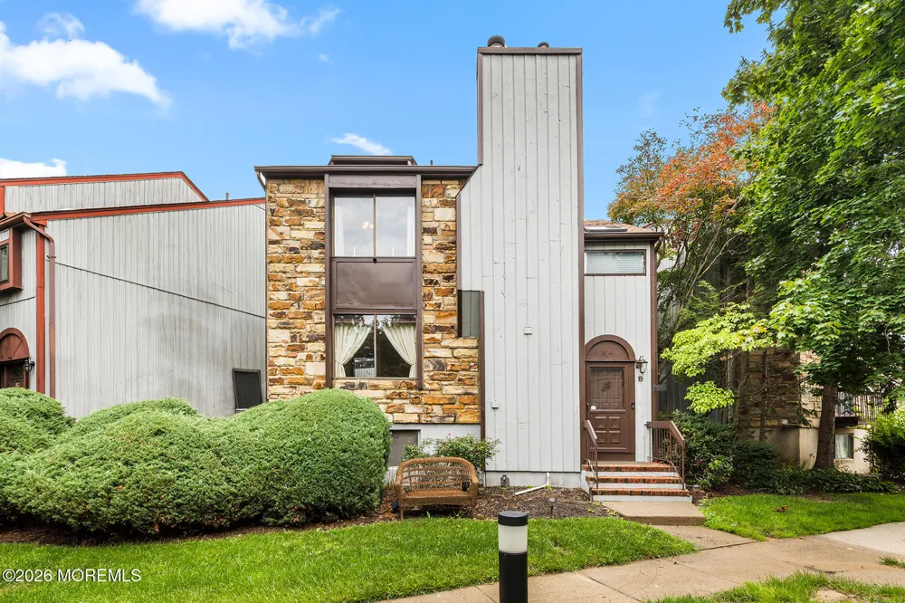 84 Diamond Lane Old Bridge, NJ 08857