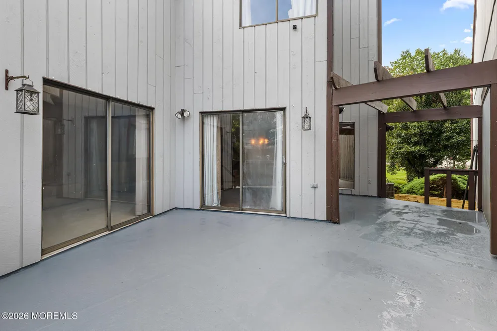 84 Diamond Lane Old Bridge, NJ 08857