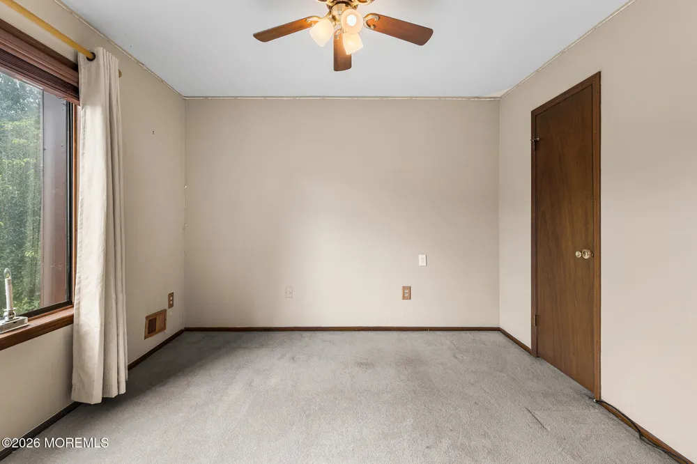 84 Diamond Lane Old Bridge, NJ 08857
