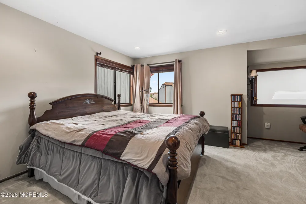 84 Diamond Lane Old Bridge, NJ 08857