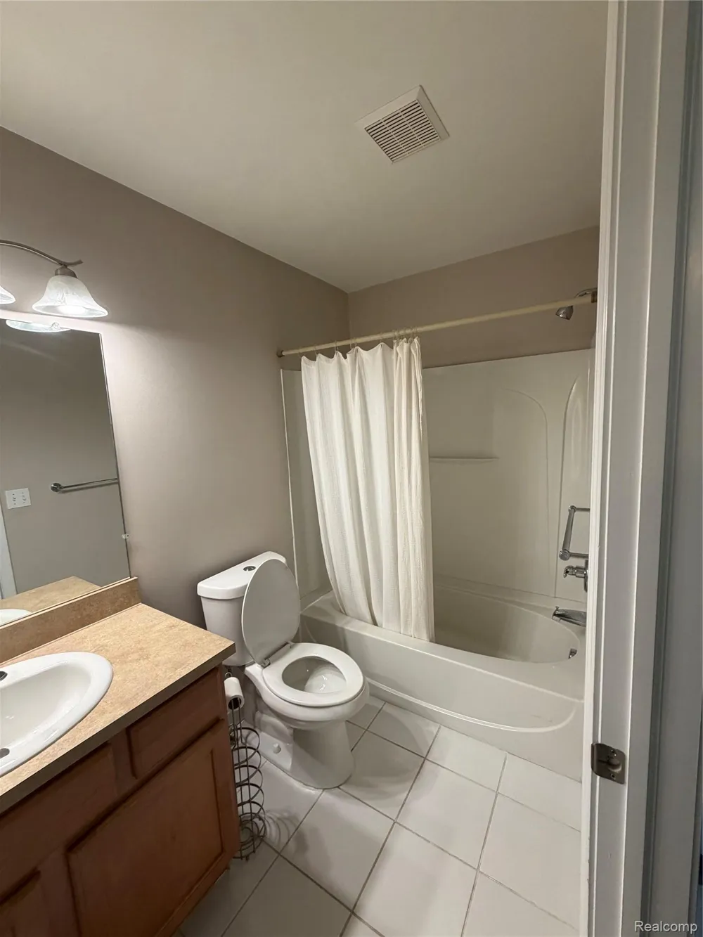 3695 Eagle Creek Drive Shelby Charter Township, MI 48317
