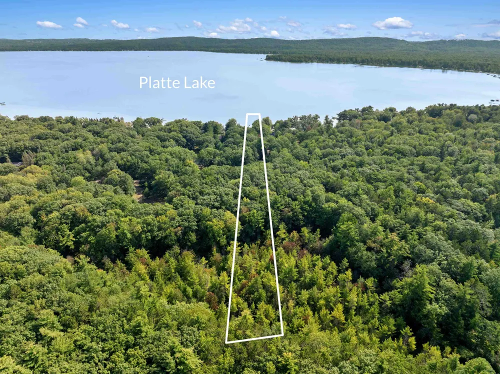 6529 Edgewater Drive Lake Township, MI 49640