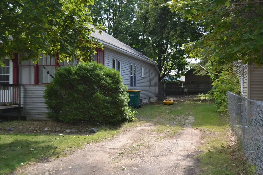 110 S 5th Street Roscommon Village, MI 48653