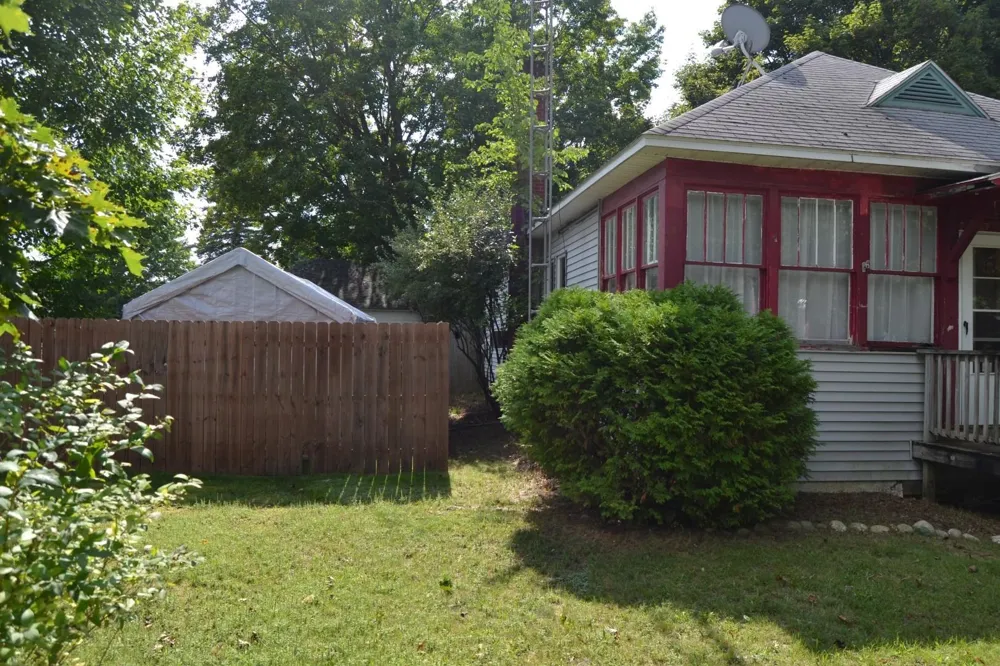 110 S 5th Street Roscommon Village, MI 48653