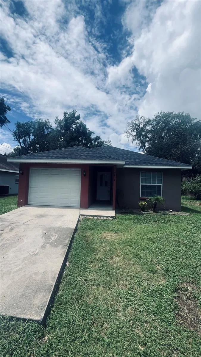 4737 5TH STREET Zephyrhills, FL 33542