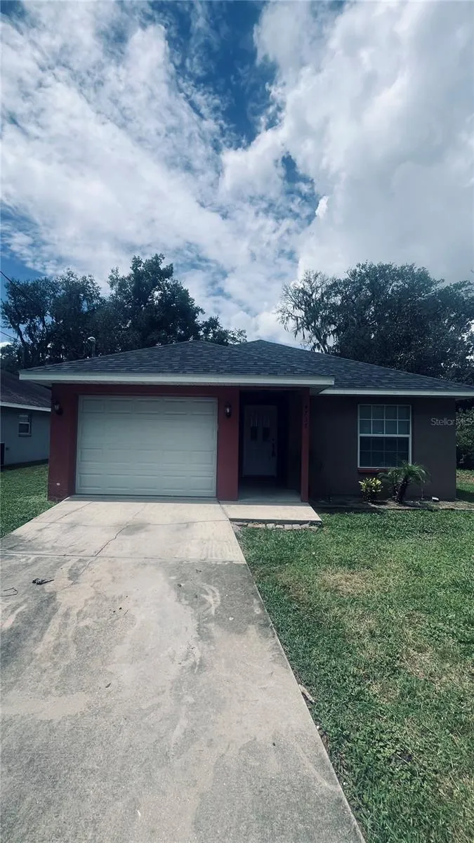 4737 5TH STREET Zephyrhills, FL 33542