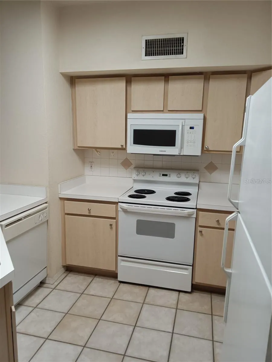 829 CAMARGO WAY #307 Altamonte Springs, FL 32714