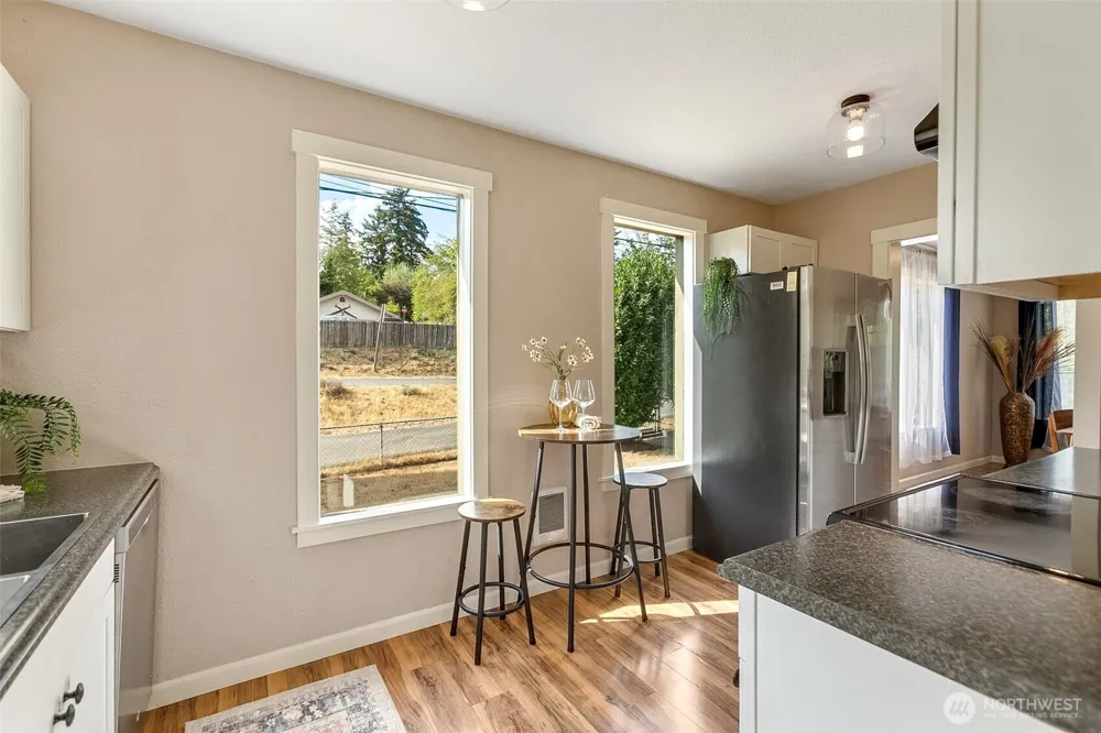 451 Tracy Avenue Port Orchard, WA 98366