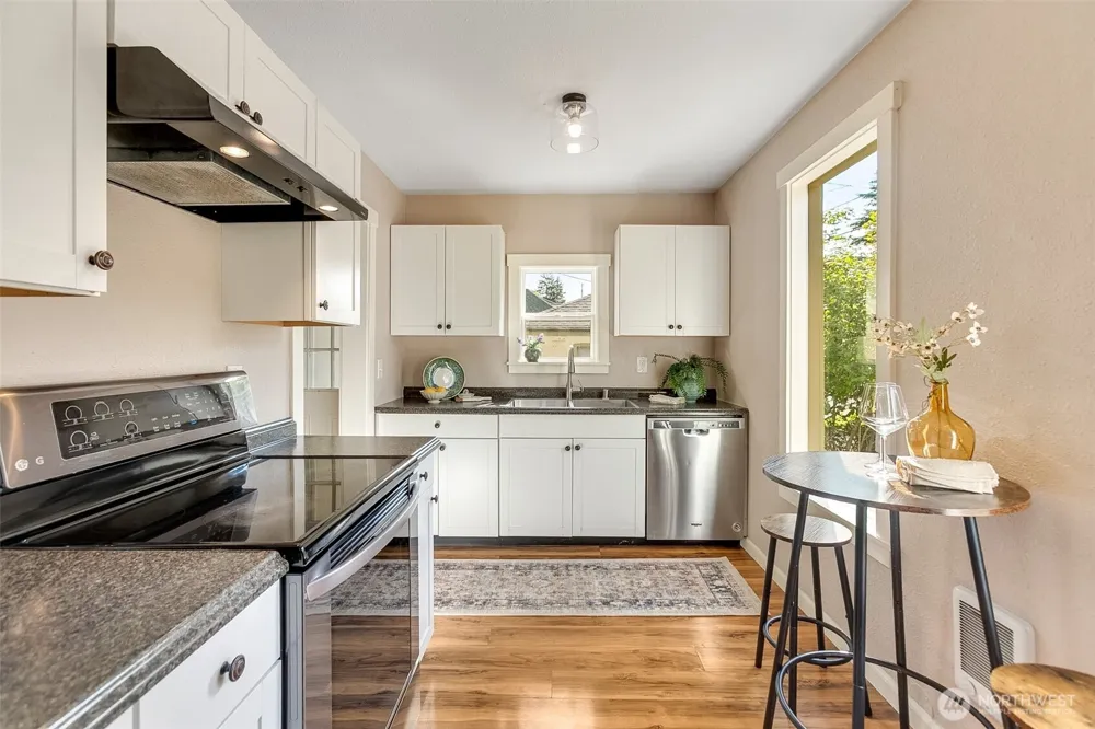 451 Tracy Avenue Port Orchard, WA 98366
