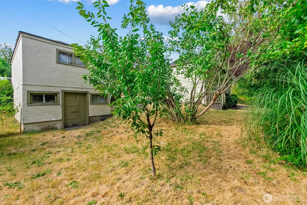 451 Tracy Avenue Port Orchard, WA 98366