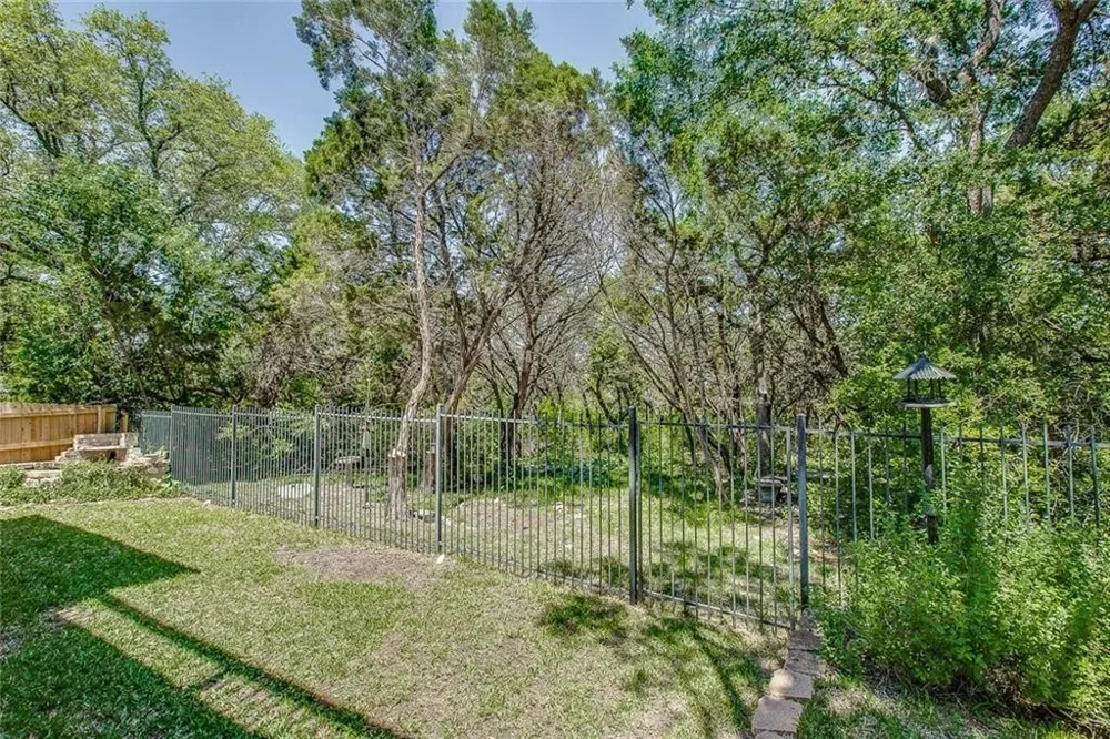 10036 Scull Creek Drive Austin, TX 78730
