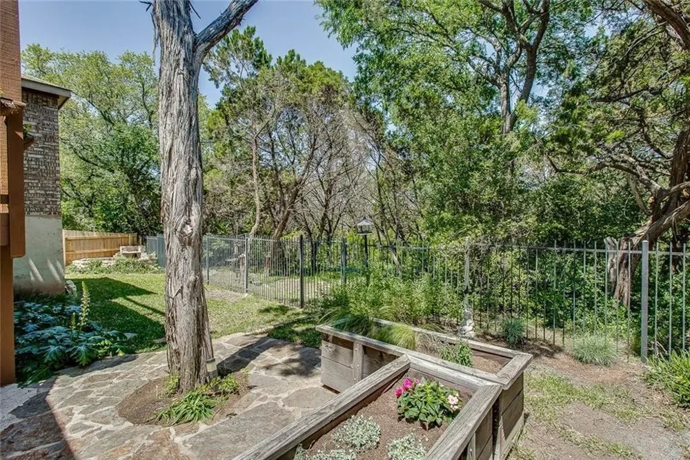 10036 Scull Creek Drive Austin, TX 78730