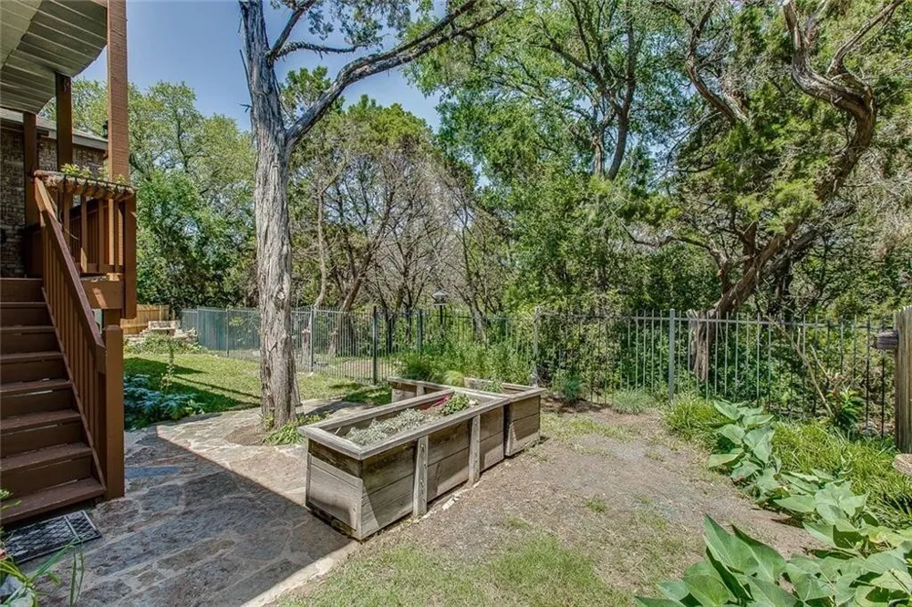 10036 Scull Creek Drive Austin, TX 78730