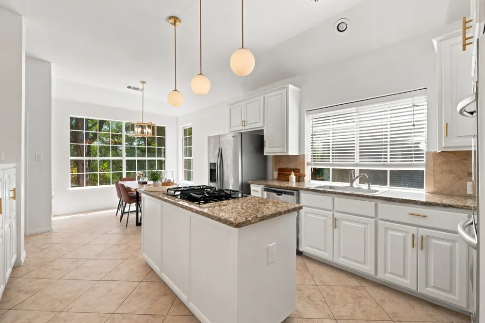 10036 Scull Creek Drive Austin, TX 78730
