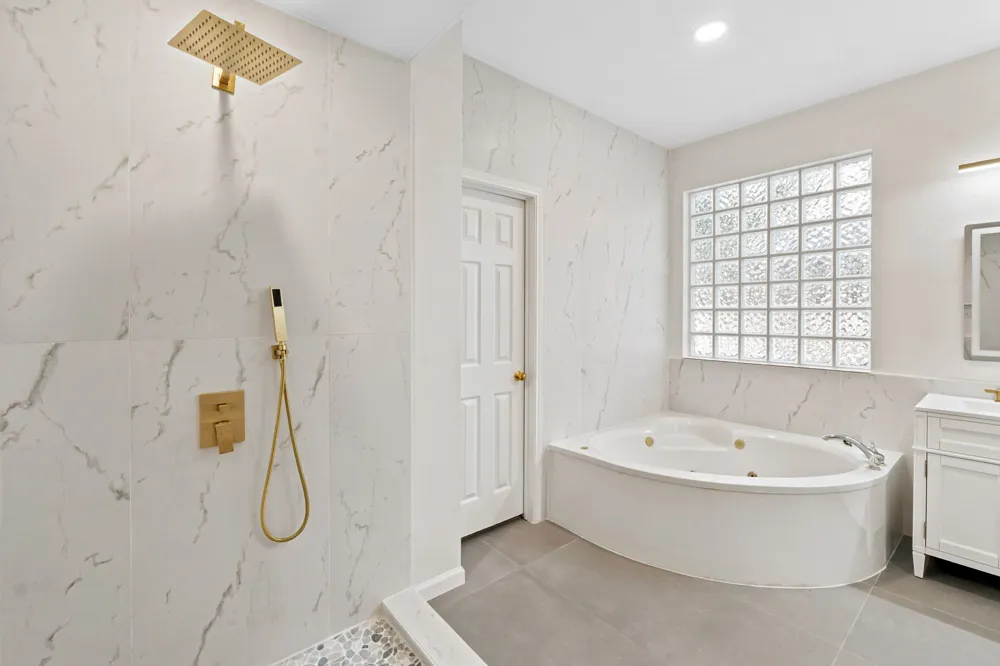 10036 Scull Creek Drive Austin, TX 78730