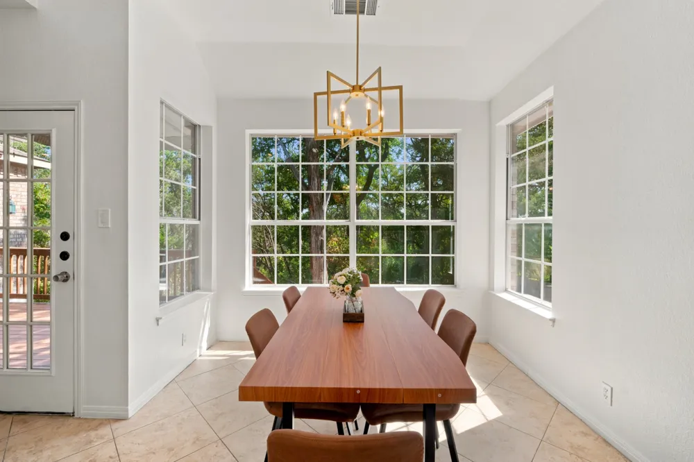 10036 Scull Creek Drive Austin, TX 78730