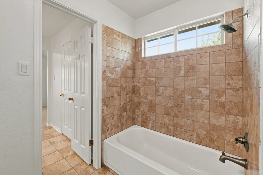 10036 Scull Creek Drive Austin, TX 78730