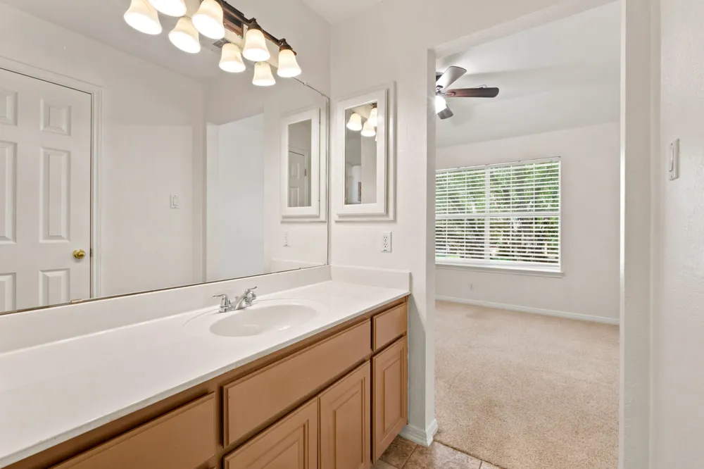 10036 Scull Creek Drive Austin, TX 78730