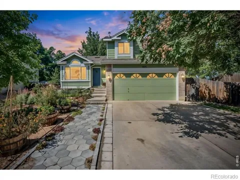 906 Deer Creek Lane