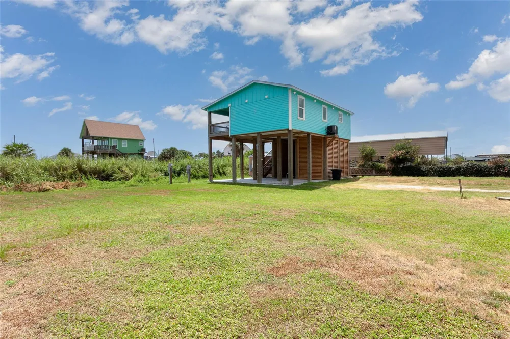 1938 Moms Road Port Bolivar, TX 77650