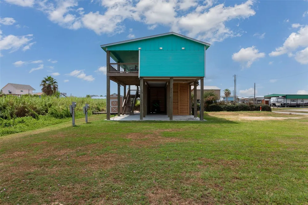 1938 Moms Road Port Bolivar, TX 77650